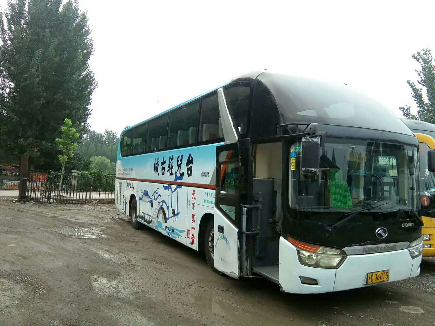 青島商務(wù)拓展租大巴車(chē)
